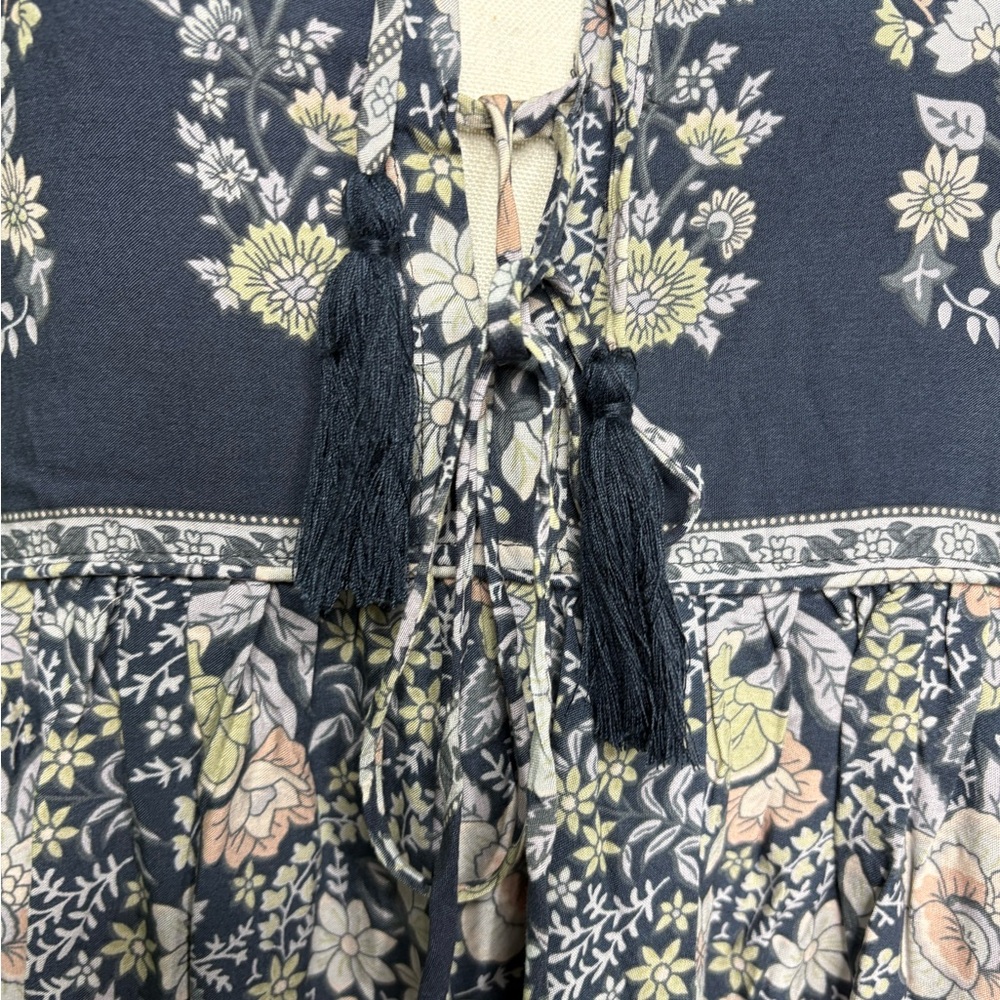 nwt R Vivimos boho Elegant Floral Long Sleeve Dress - Navy and Cream medium - Picture 7 of 17